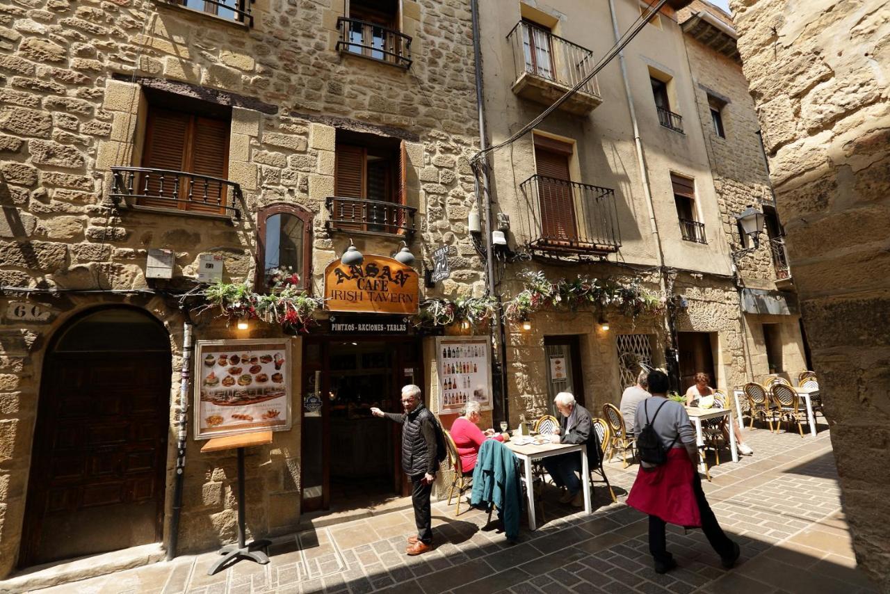 Apartment Vivienda Turistica Lore Artian. *